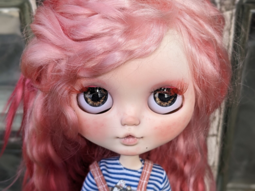 Amber – Custom Blythe Doll – OOAK – Mohair Scalp